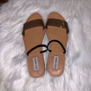 Steve Madden Tan and Black Minimalist Sandals